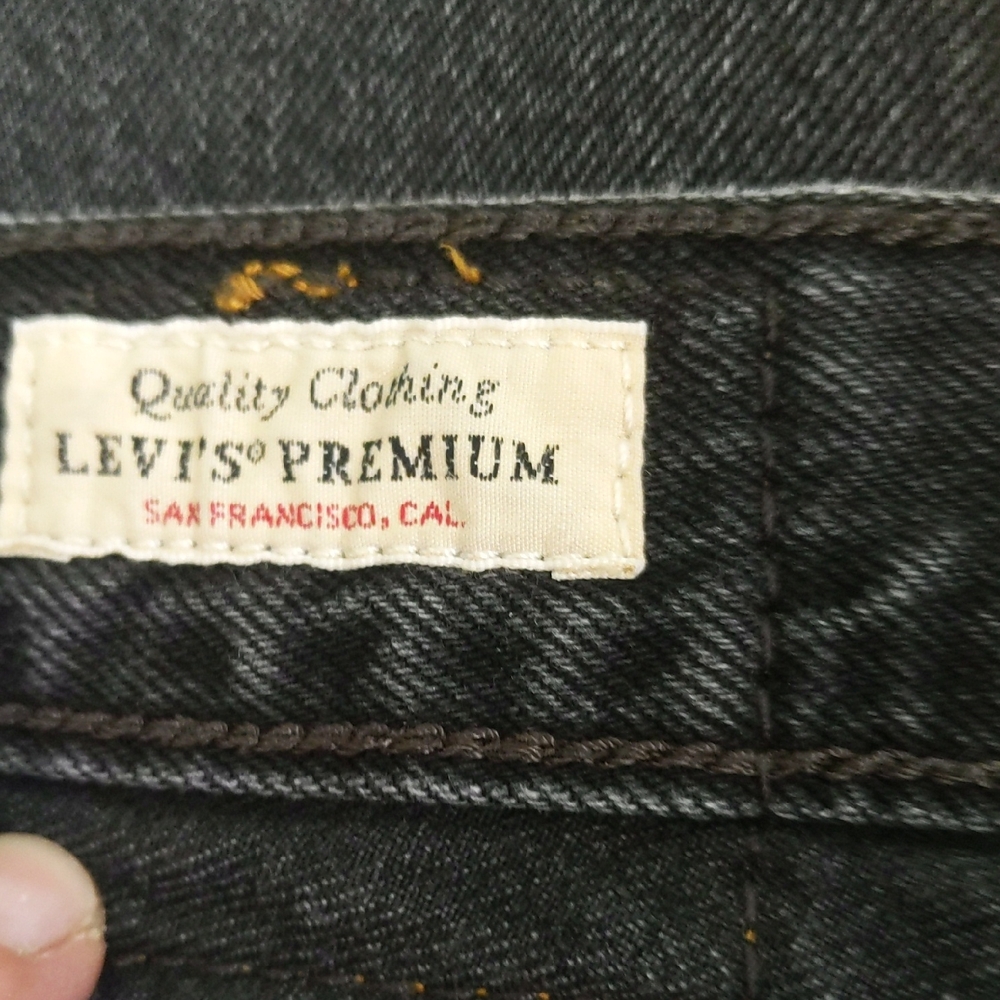 Levi's Cropped Ankle Jeans 26 Black Button Fly High Waist Distressed Grunge Fray - Picture 2 of 8
